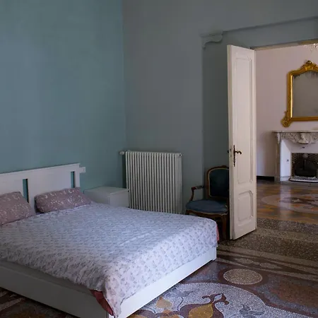 2's Bed & Breakfast